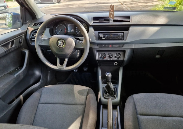 Skoda Fabia cena 27500 przebieg: 144000, rok produkcji 2018 z Wrocław małe 67